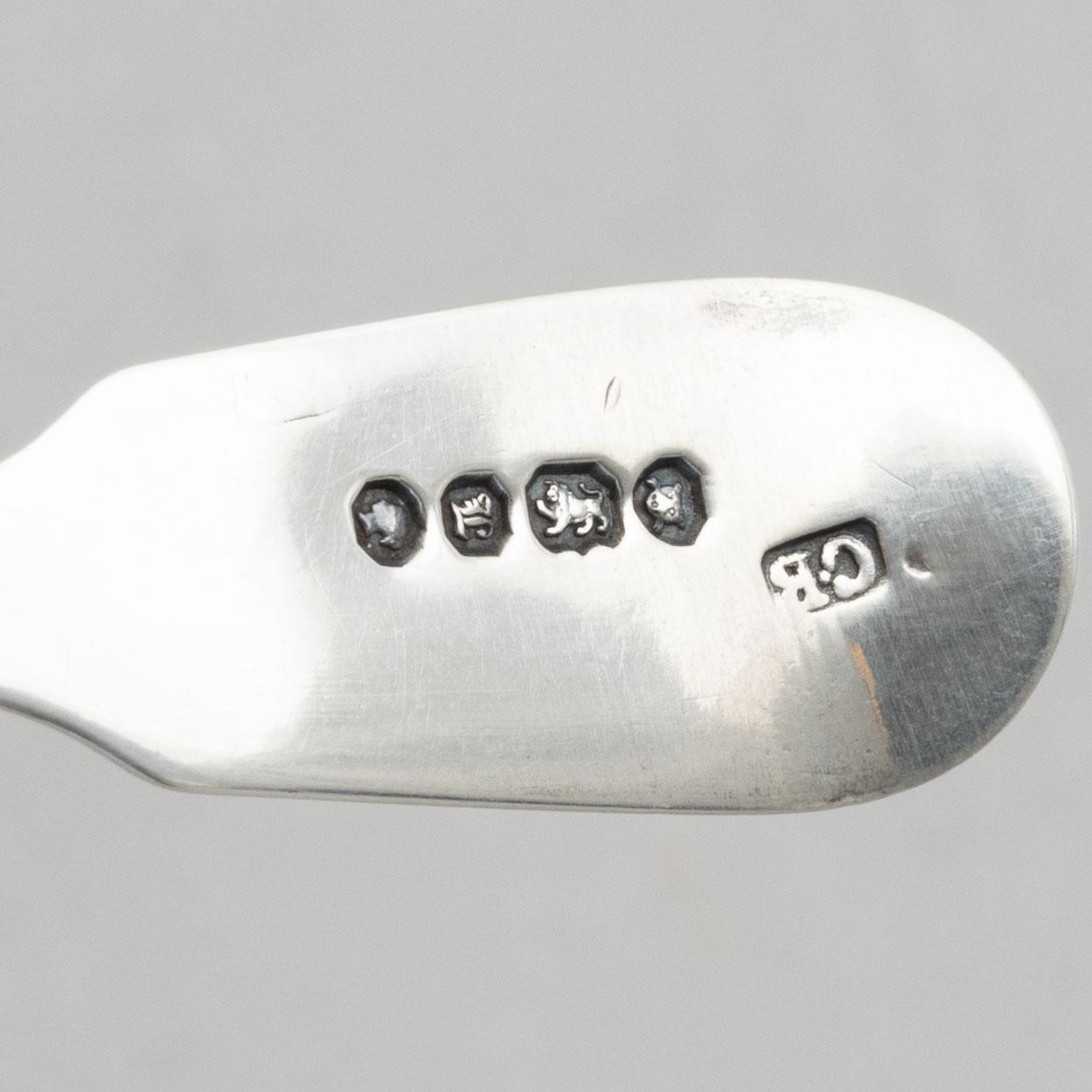 A silver mustard pot with blue glass and a spoon, Joseph I & Joseph II Angel, London 1849.