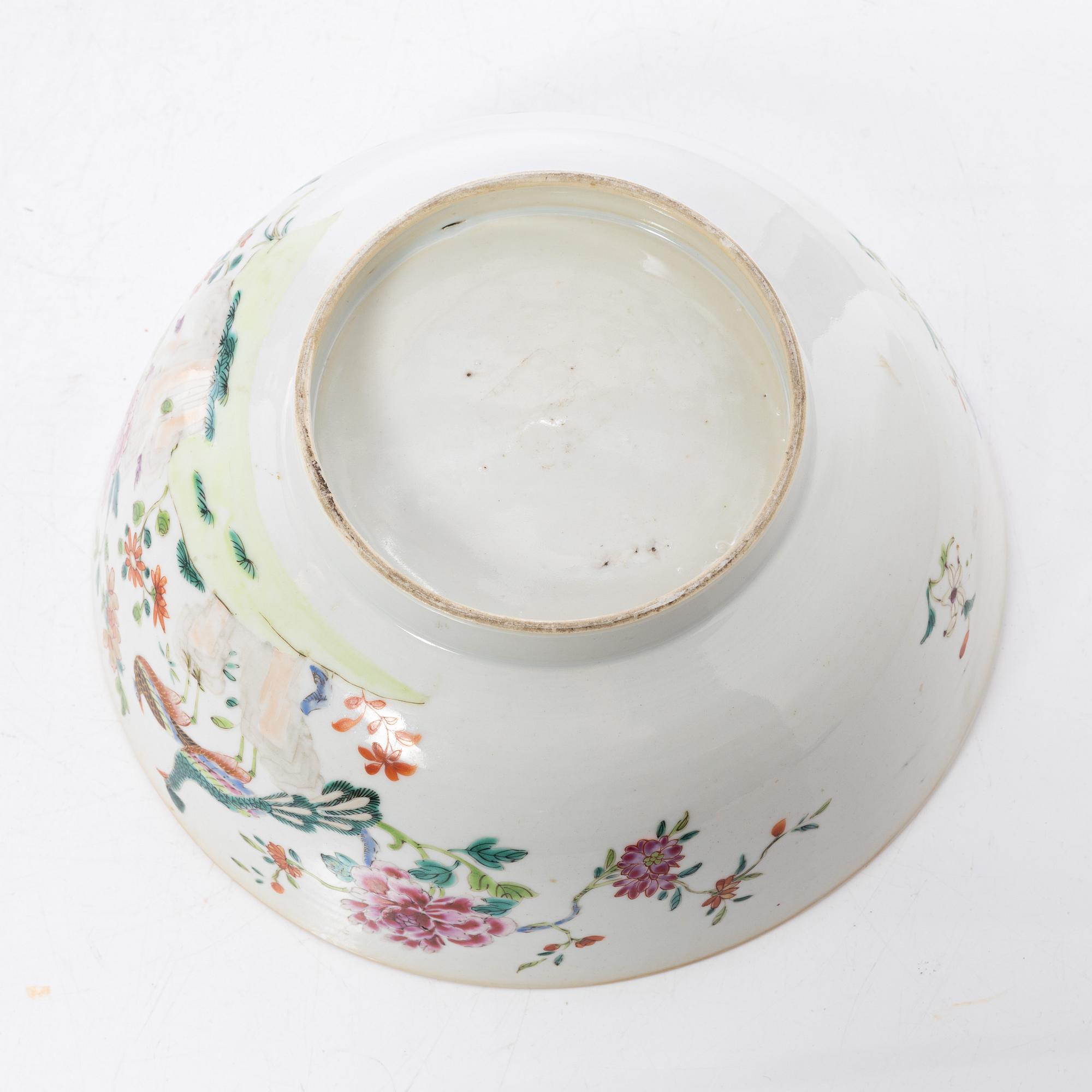 Bålskål, porslin. Qingdynastin, Qianlong (1736-95).