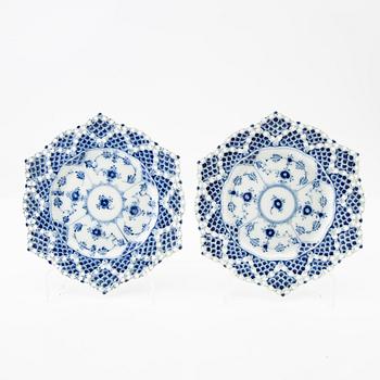 Plates, 7 pcs, "Musselmalet, Helblonde", Royal Copenhagen, Denmark porcelain.