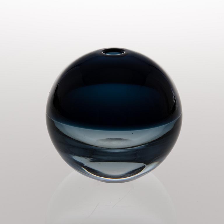 TIMO SARPANEVA, GLASSKULPTUR, Åskboll. Sign. Timo Sarpaneva - Iittala -56.