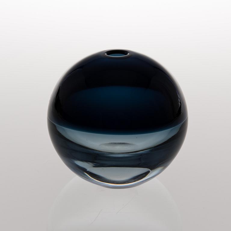 A Thunder Ball glass sculpture signed Timo Sarpaneva - Iittala -56.