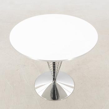 Verner Panton, bord "Wire cone table" för Fritz Hansen 1989.