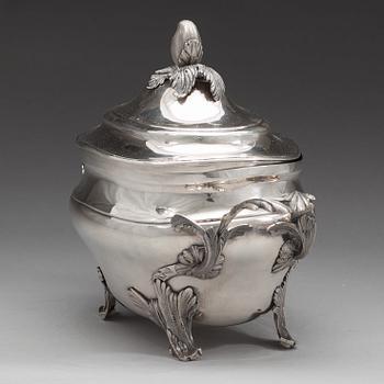 A Swedish early 20th century silver terrin, mark of Bernt Erlandsson, Kristianstad 1909.