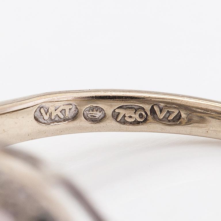 An 18K white gold ring with diamonds ca. 0.30 ct in total. Import marked Kulta Kauris, Helsinki 1974.