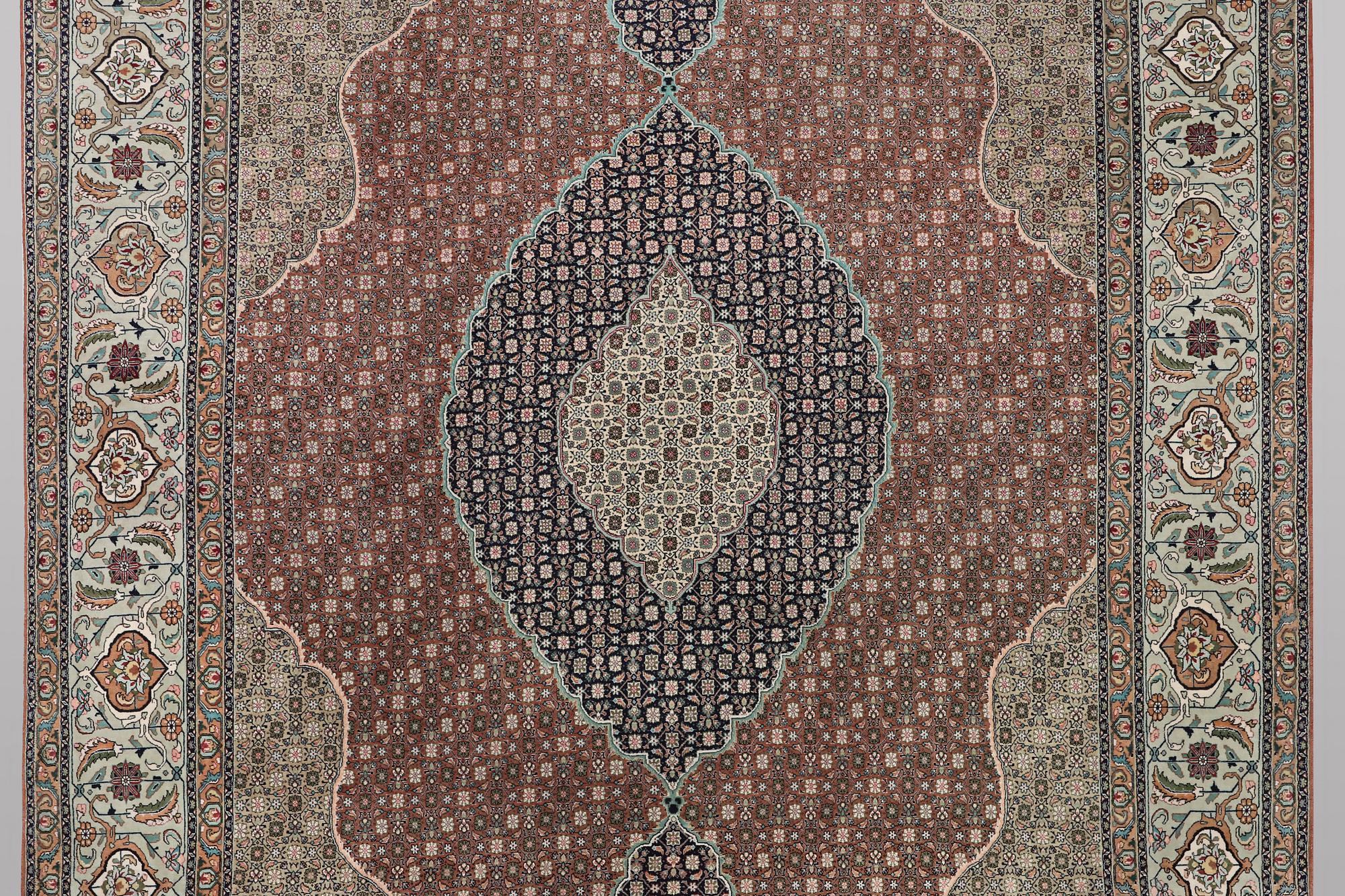 A carpet, Tabriz, part silk, 50 raj, ca 414 x 300 cm.