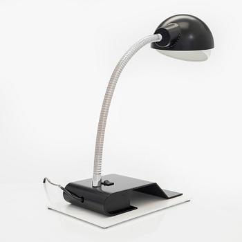 Alvar Aalto, Bordslampa, modell A703, för Artek 1900-talets slut.