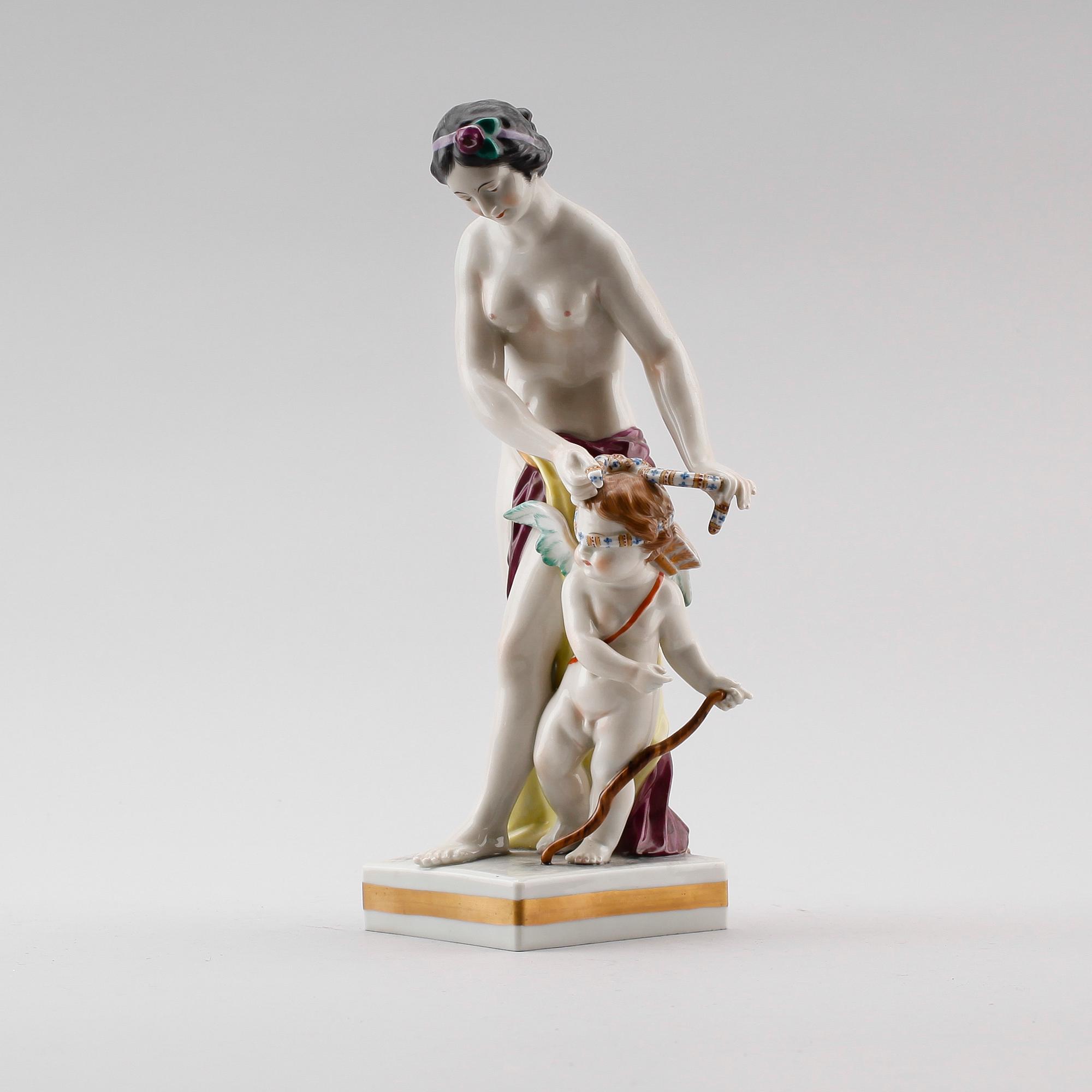FIGUR, porslin, möjligen Ludwigsburg, 1900-talets första hälft.