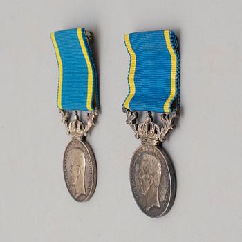 MEDALJER, två st, silver, Gustaf V, 1919 och 1941.