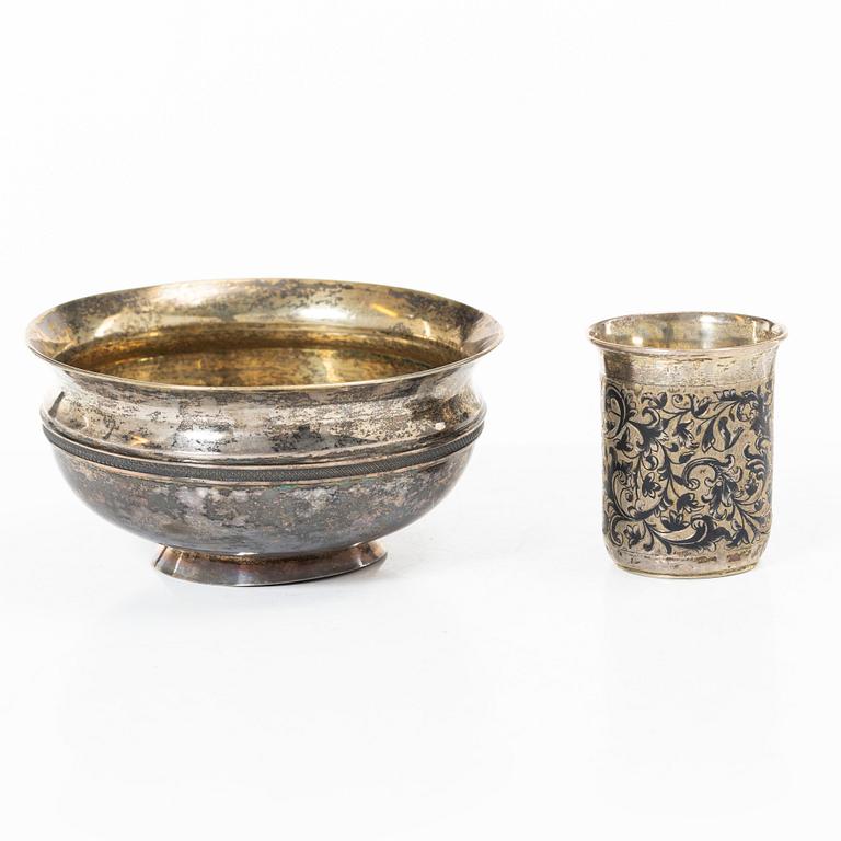 Skål samt bägare, silver, Moskva 1814 resp 1851.