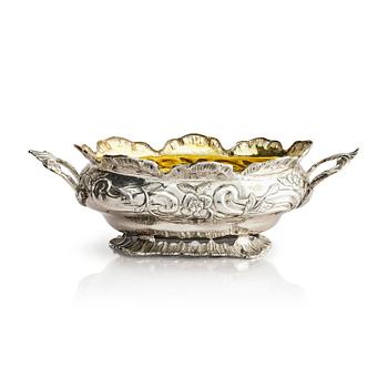344. A Prussian 18th century parcel-gilt silver monteith bowl, mark of Gottfried Nöffel (Neffel), Königsberg, Prussia 1771.