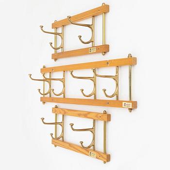 Klädhängare 3 st "Dekorativ", Skoglunds metallgjuteri, Anderstorp, 1900-talets mitt.