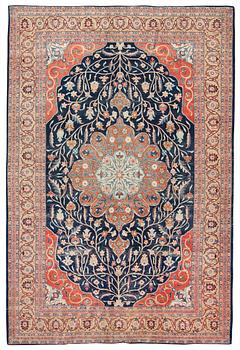 310. ANTIQUE/SEMI-ANTIQUE TABRIZ. 328,5 x 222 cm.