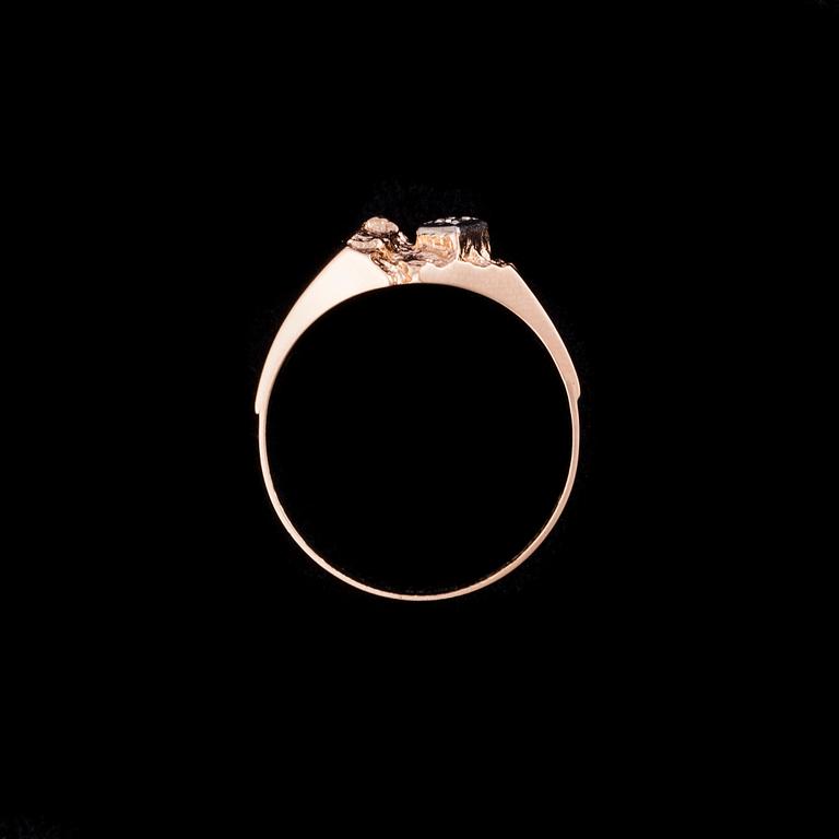 RING, 14K guld, liten diamant. Vikt 1,5 g.