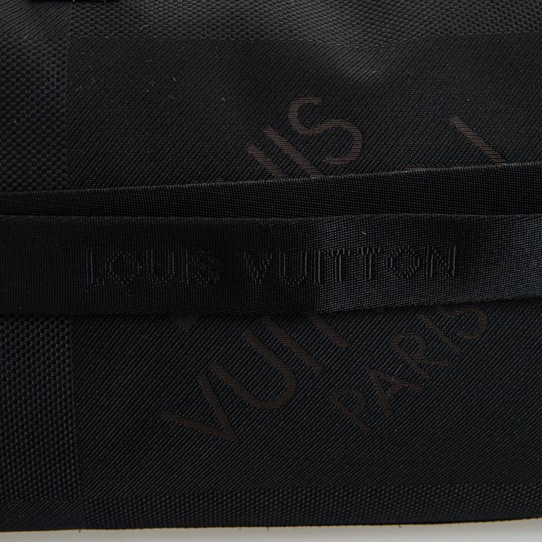 Louis Vuitton, "Souverain" bag.