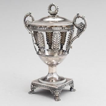 LOUIS MANANT, A footed silver bowl, Paris, France 1829-1838.