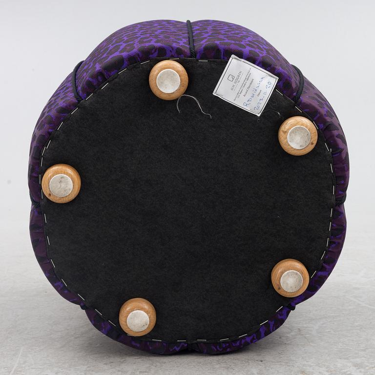 Josef Frank, stool model B 530, Svenskt Tenn 2023.