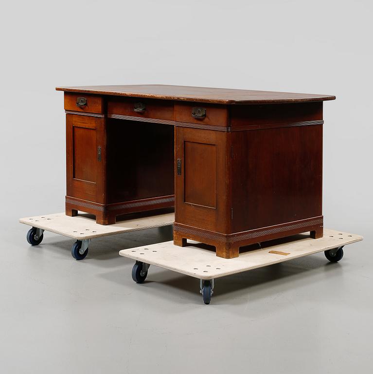 SKRIVBORD, jugend, 1900-talets början.