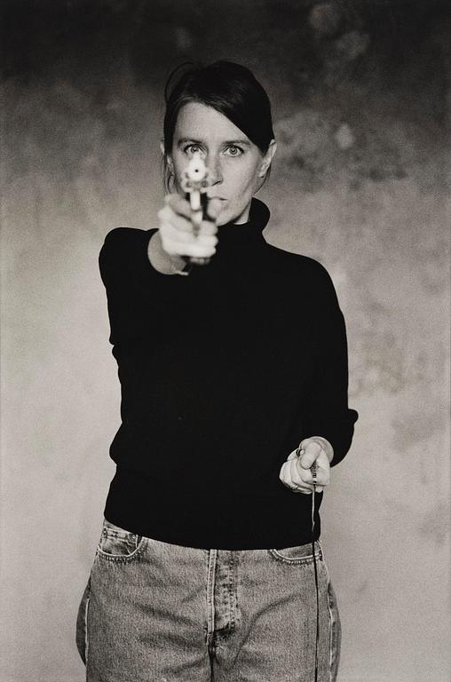 Cecilia Edefalk, "Självporträtt med Pistol", 1993.