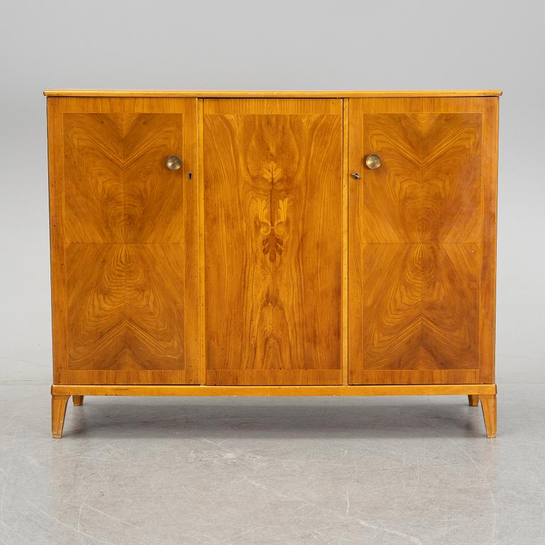 An elm sideboard, 1940's.