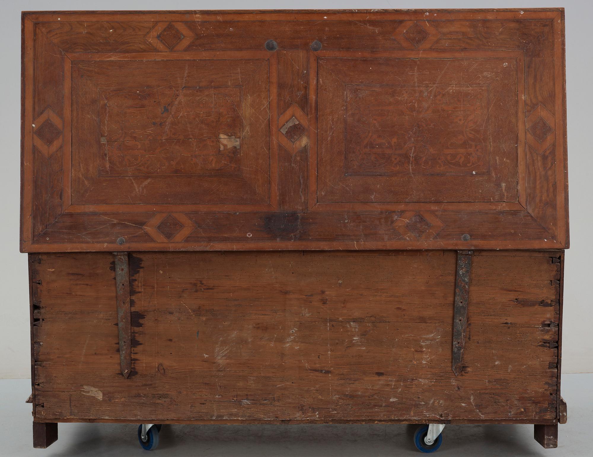 CASSONE, renässans/renässans-stil, delvis 1600-tal.