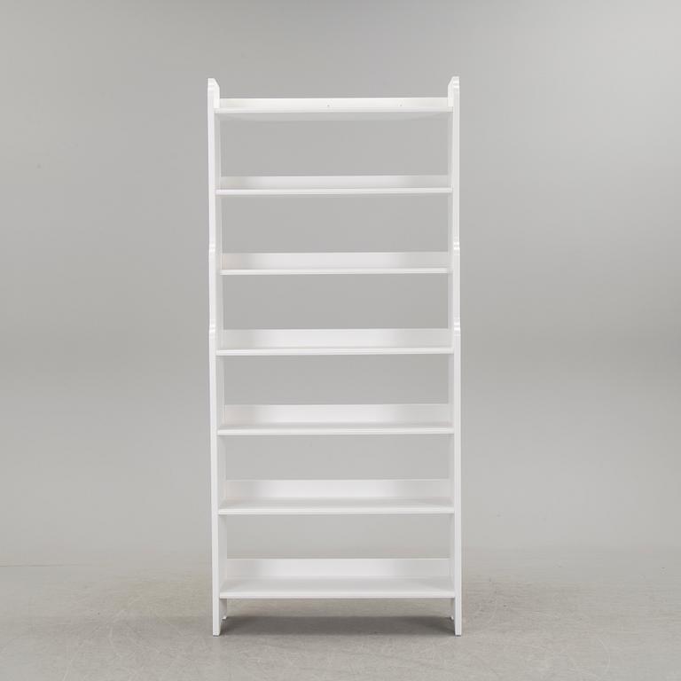 A 'Ekolsund' shelf by IKEA.