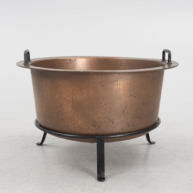 A copper tub, around 1900.