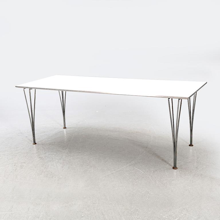 Bruno Mathsson & Piet Hein, bord för Fritz Hansen, 1986.