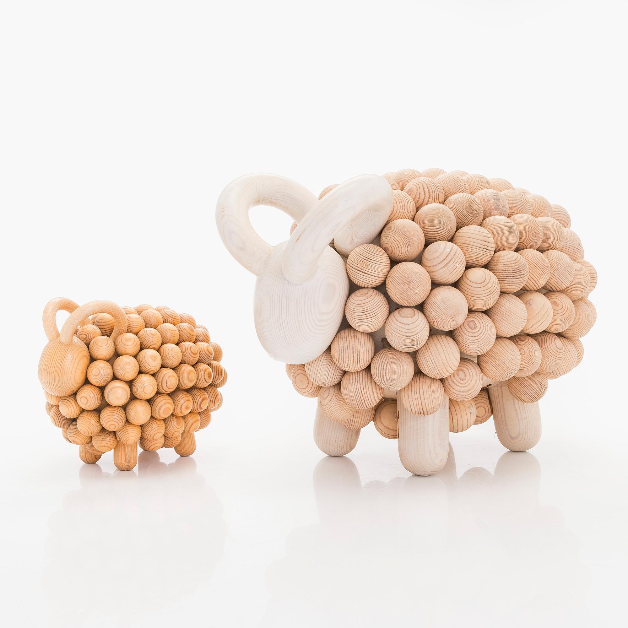 Kaija Aarikka, veistoksia, 2 kpl, puuta, Aarikka Suomi.