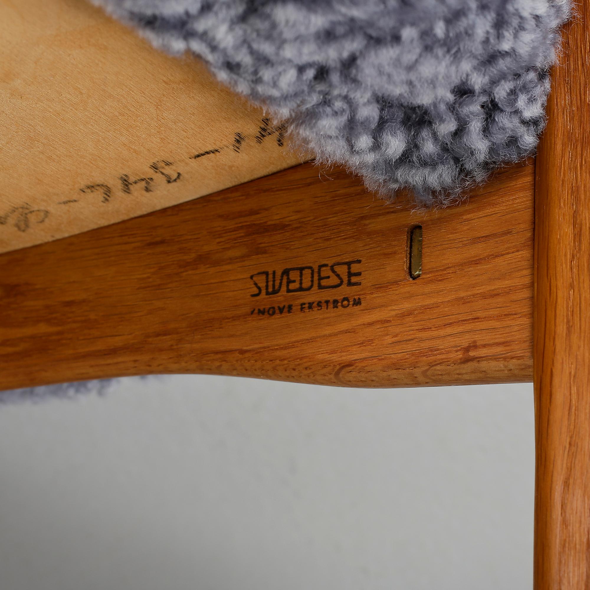 FÅTÖLJ MED FOTPALL. "Lamino", Yngve Ekström.