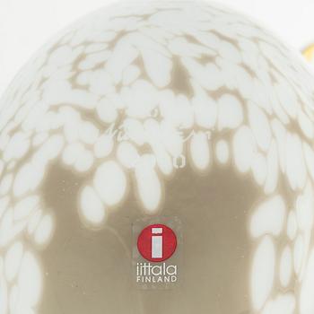 Oiva Toikka, An annual glass bird 'Arctic tern', signed O. Toikka Nuutajärvi 2000.