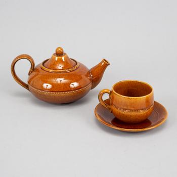 A set of 53 pieces of brown glazed "Old Höganäs"  service.