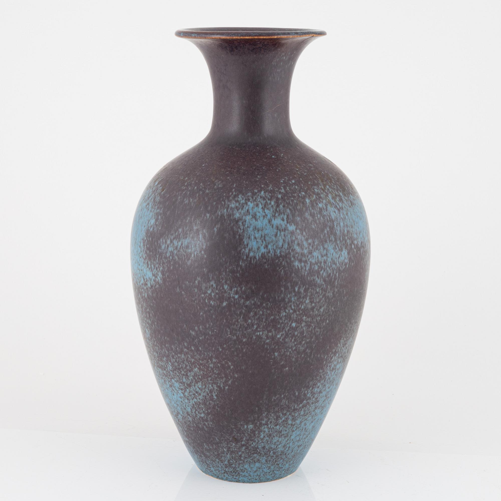 Gunnar Nylund, a model 'AKT' stoneware vase, Rörstrand, 1950's-60's.