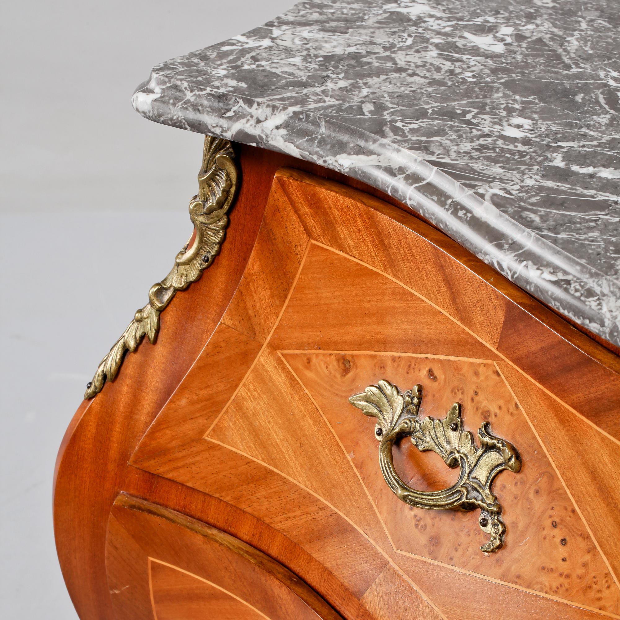 BYRÅ, rokoko-stil, 1900-talets mitt.