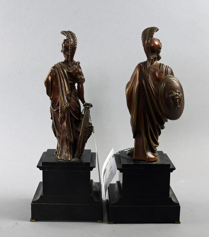 SKULPTURER, ett par. Antikiserande, 1900-tal.