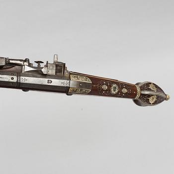 Wheel lock pistol, early 17th century, Saxony.