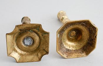 LJUSSTAKAR, 2 st, antika, mässing.