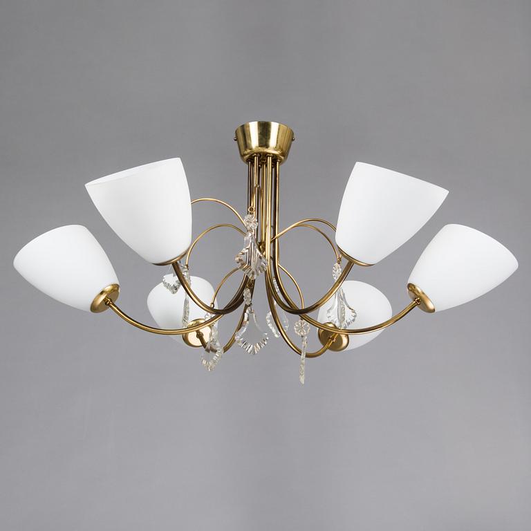 Paavo Tynell, A mid-20th-century 'K1-12' chandelier for Idman.