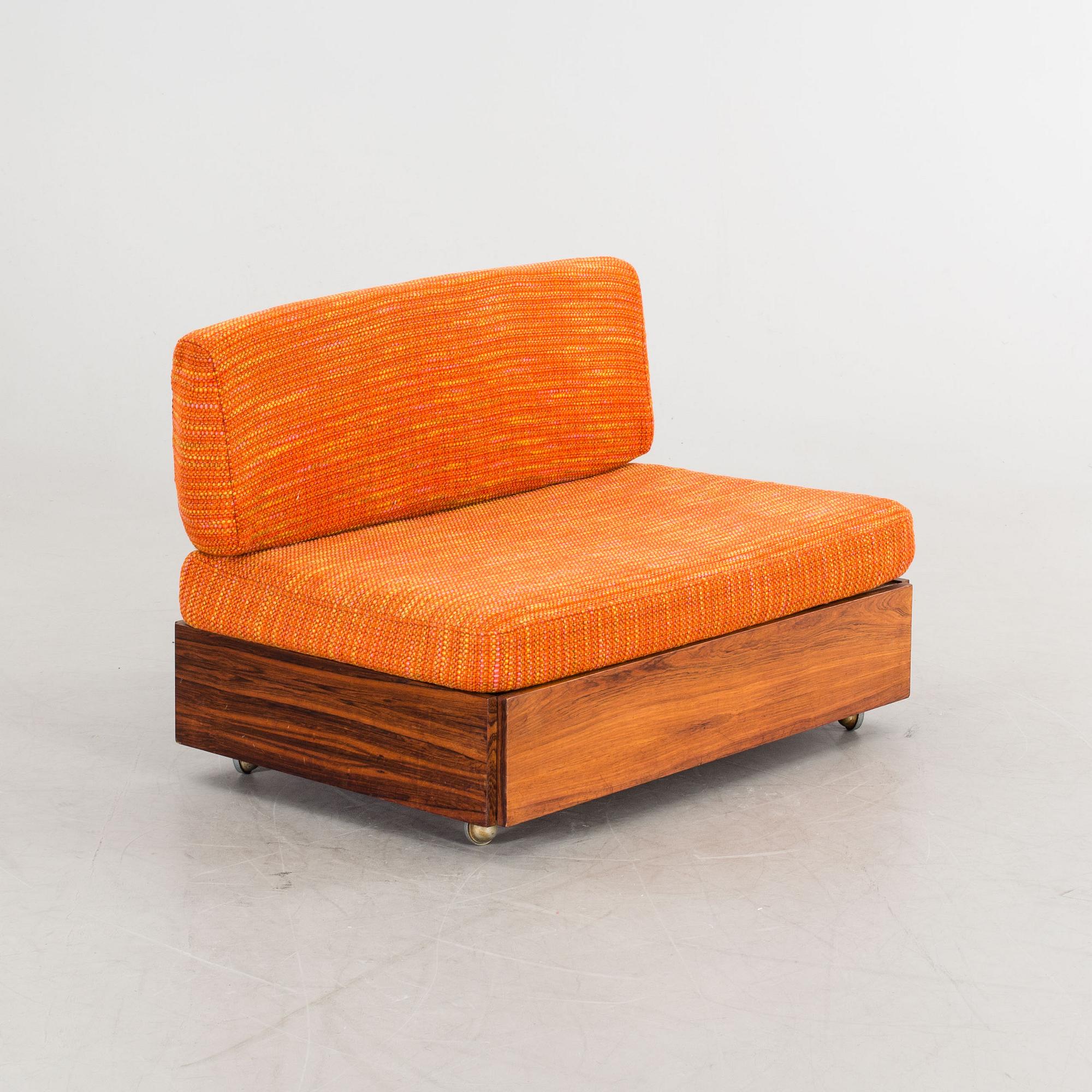 VERNER PANTON, a bar cabinet and couch, designed 1961. Cites-certificate.