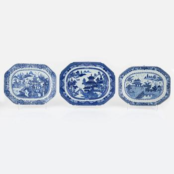 Stekfat, 3 st, kompaniporslin, Kina, Qianlong (1736-95).