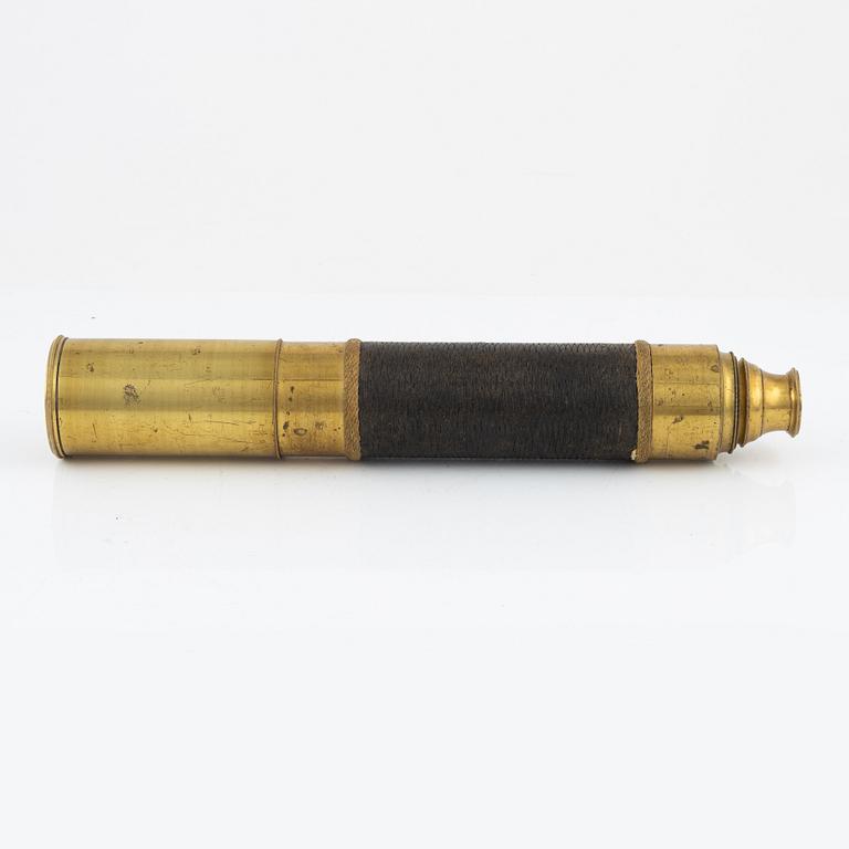 A brass telescope, around 1900.