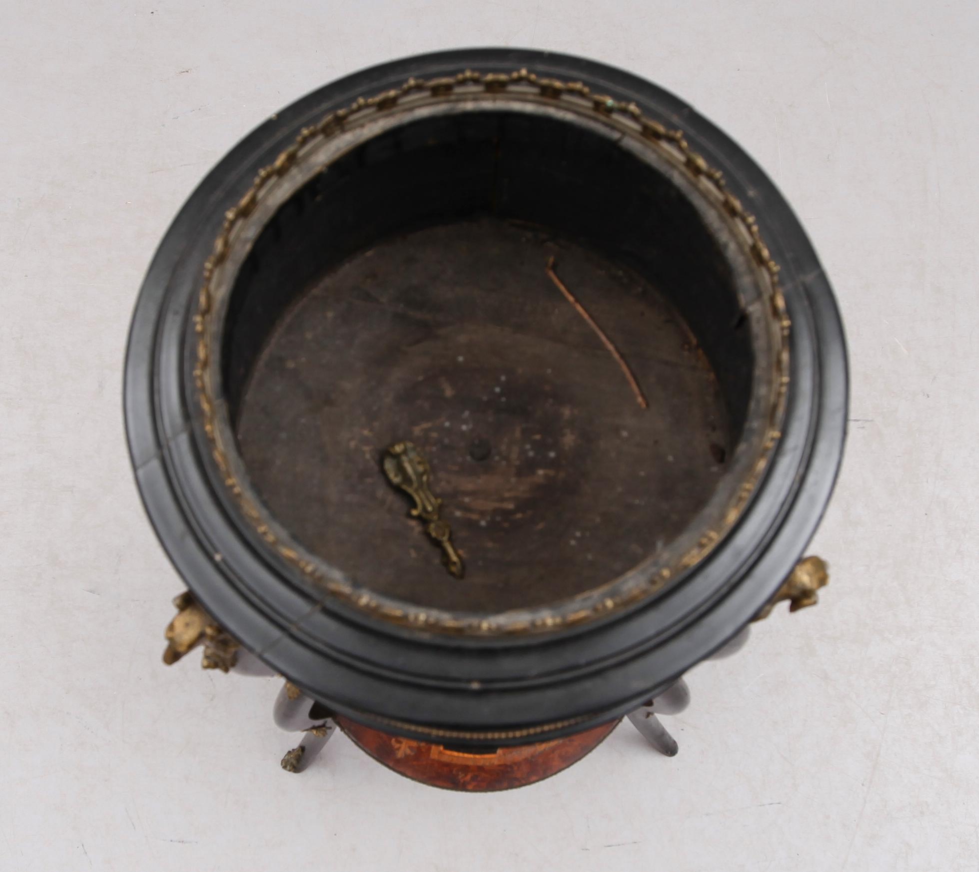 BLOMPIEDESTAL, 1800-talets andra hälft.