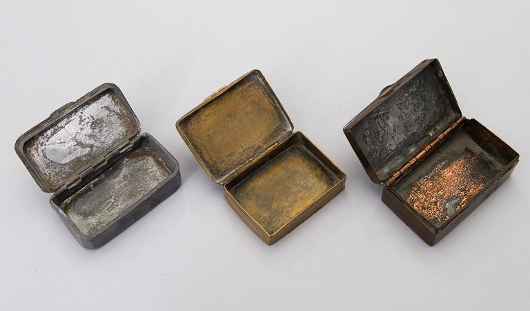 Ten 19th century snuff boxes, one from the 18th century. Sweden, Finland, Holland.