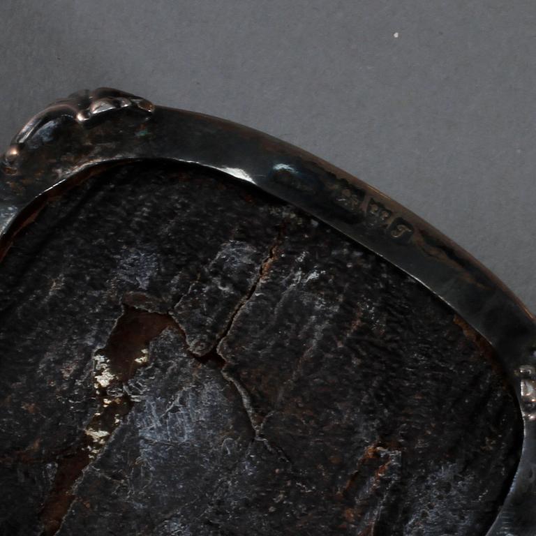 PARTI SILVER, 8 delar, mestadels England och Sverige, 1900-tal, vikt exklusive glas samt fylld del ca 300 g.