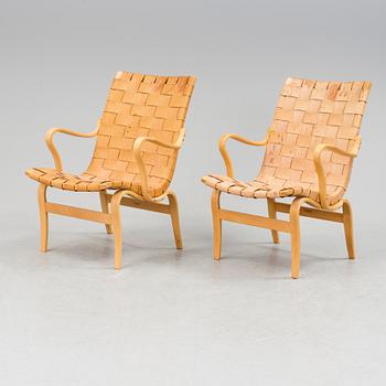 BRUNO MATHSSON, karmstolar, ett par, "Eva", Firma Karl Mathsson, Värnamo, 1976.