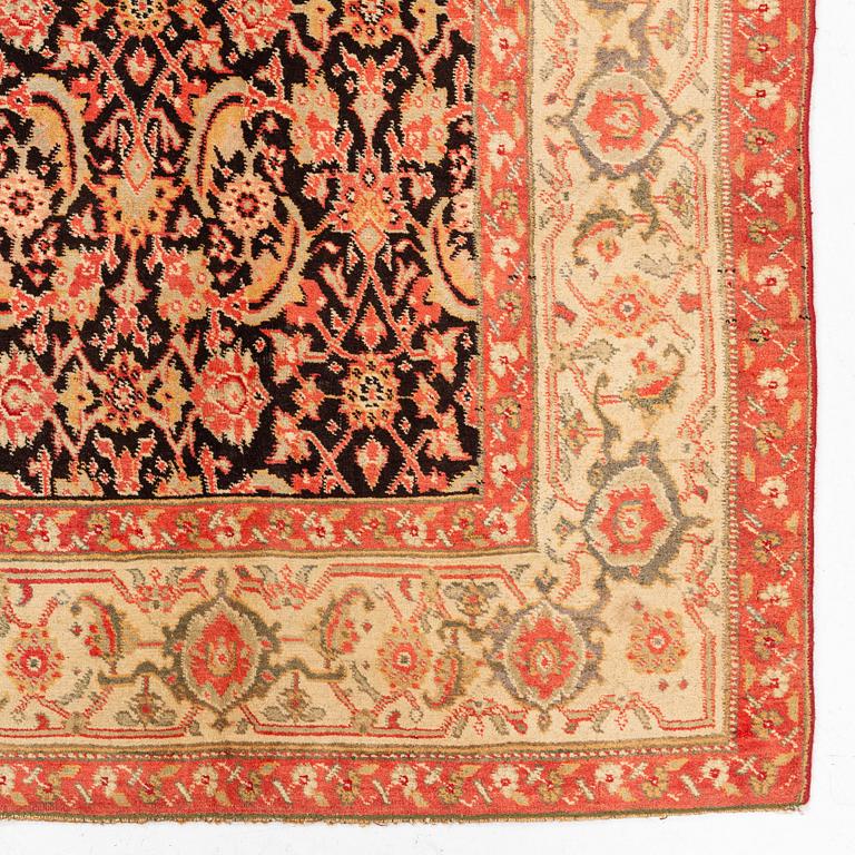 An Agra carpet of Malayer design, c. 250 x 181 cm.