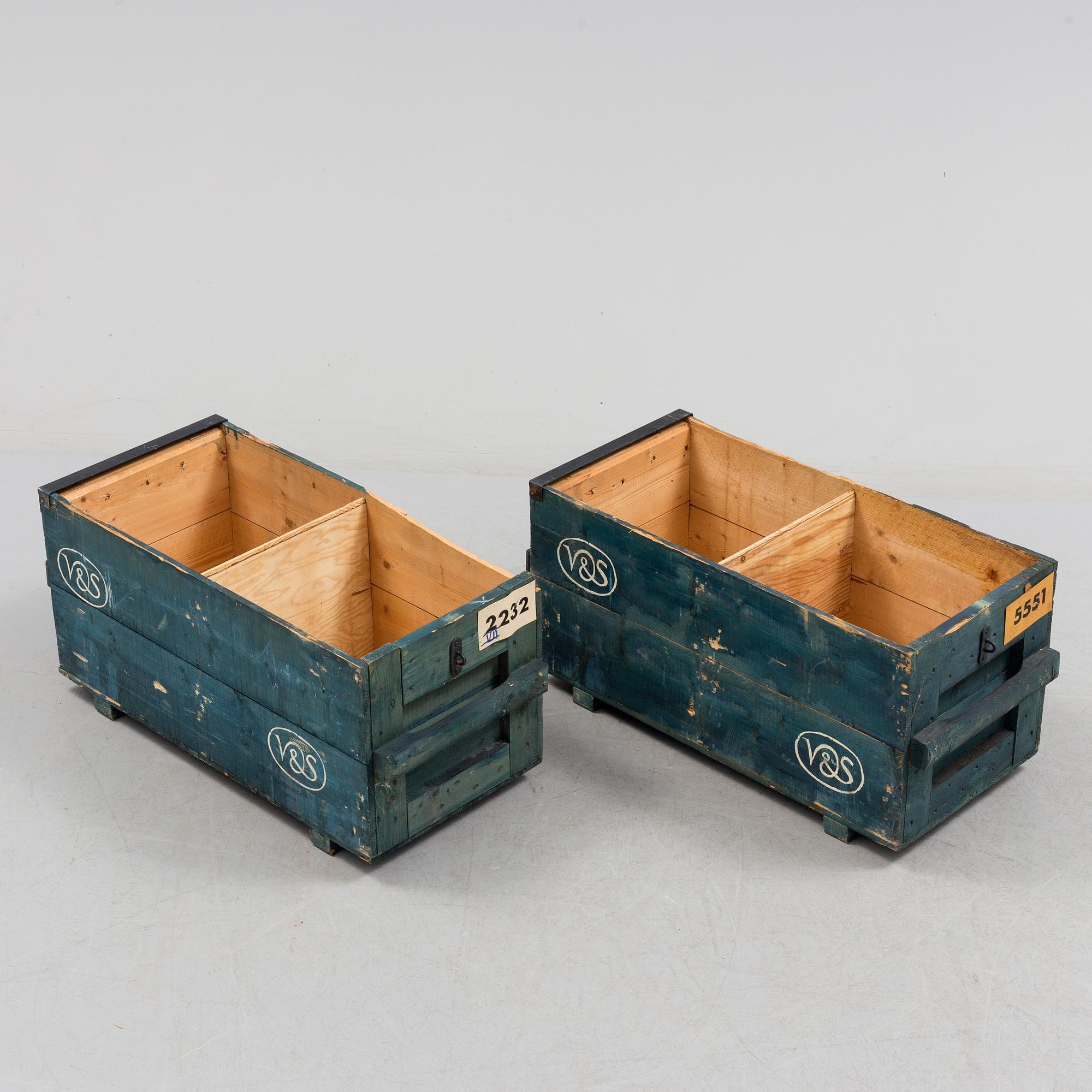 Two mid 20th century Vin & Sprit boxes.