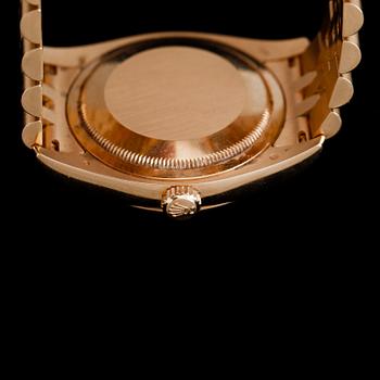 ARMBANDSUR, Rolex Datejust, 18K guld, automatisk. Total vikt inkl ur ca 180 g.