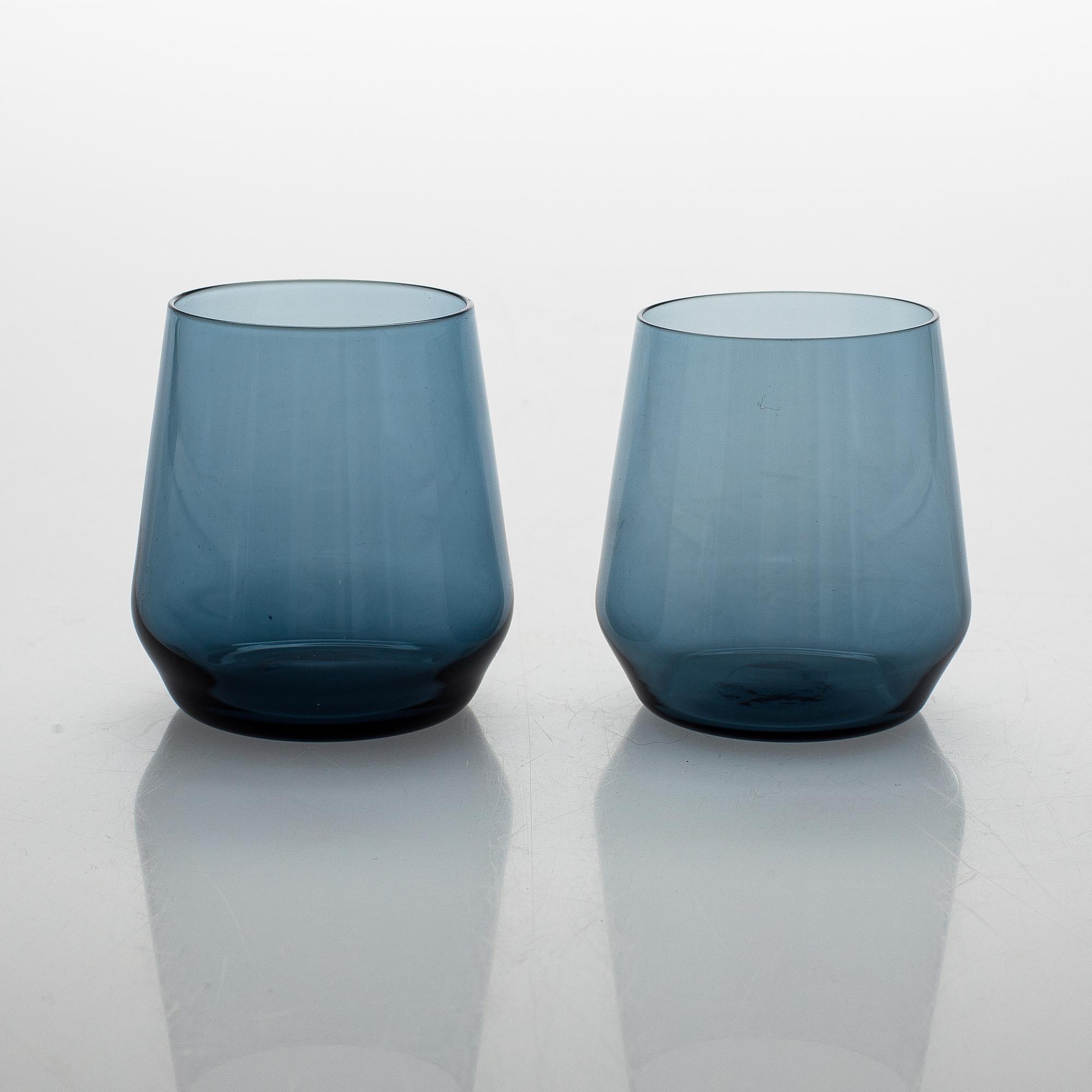 Sakari Pykälä, A pitcher and 15 'Kulma' drinking glasses for Riihimäen Lasi Oy 1956-1968.