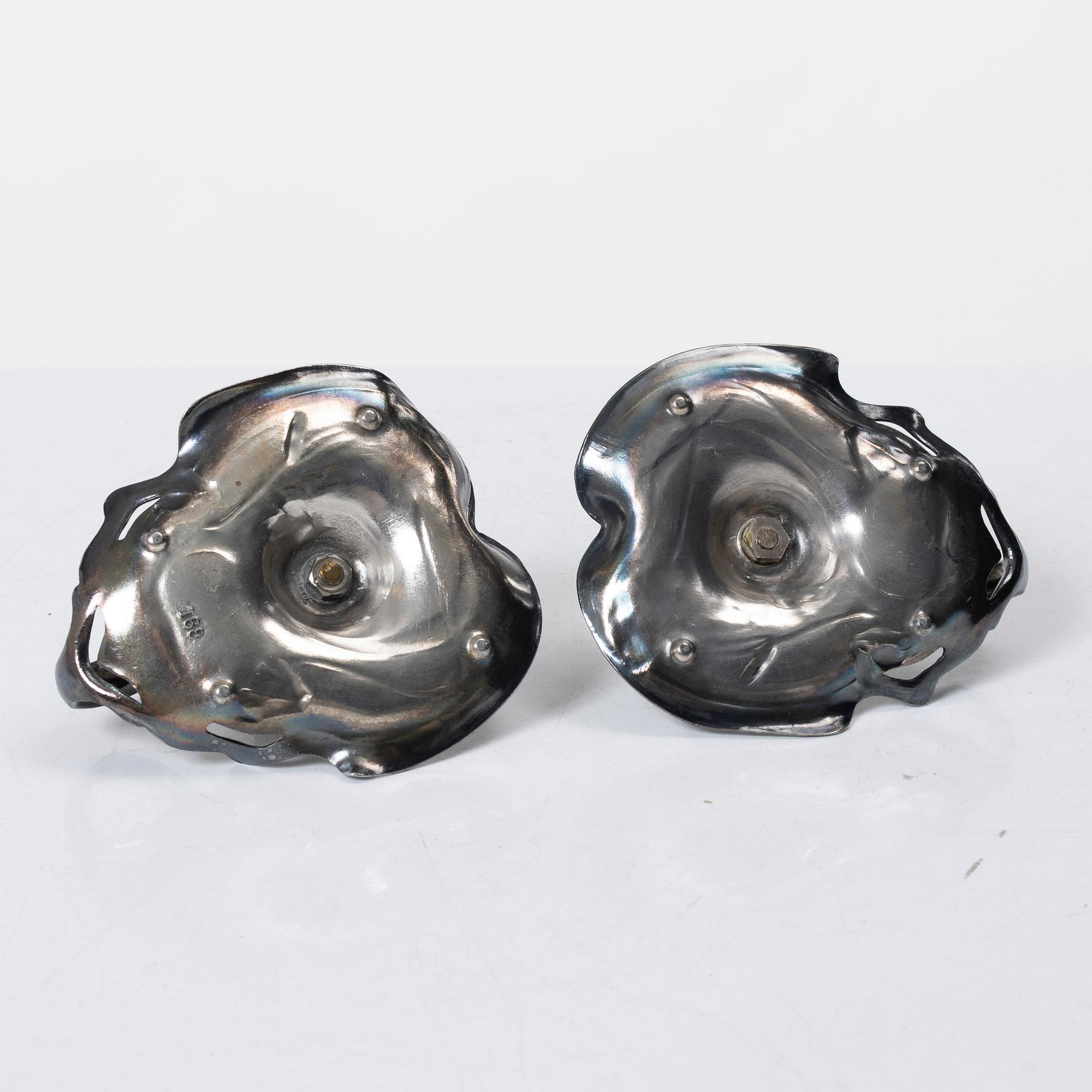 Württembergische Metallwarenfabrik (WMF), Nattljusstakar, ett par, samt bricka, nysilver, jugend, tidigt 1900-tal.