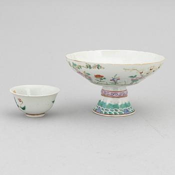 A Chinese porcelain tazza, bowl and teapot, late Qing dynasty, late 19th century.